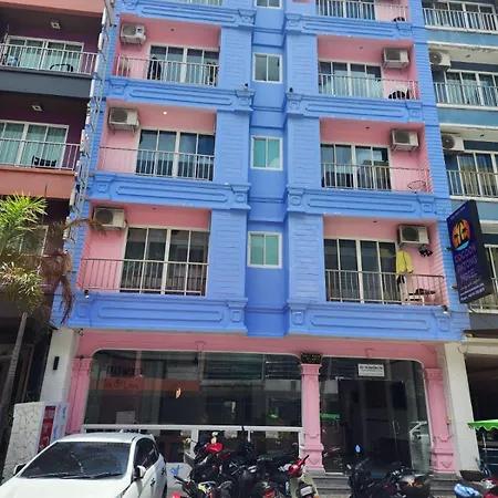 Hollywood Inn Love Patong